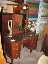 Bellevue Furniture Consignment on Vasey Upholstery  Quality Consignment Furniture  Upholstery Service